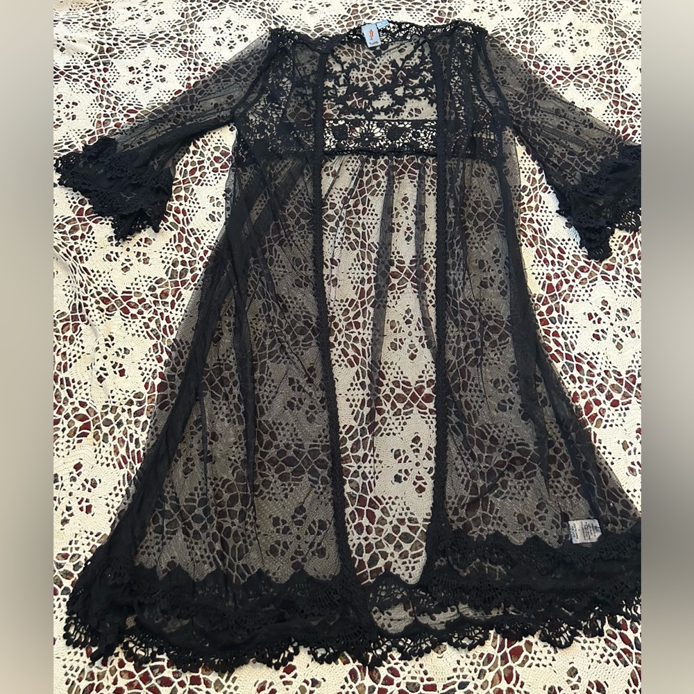Sheer Black Lace Robe with Scalloped Trim - Elegant Cover-Up